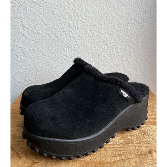 Rocket Dog Shoes - Y2K Rocket Dog Black Suede Sherpa Platform Mule 8